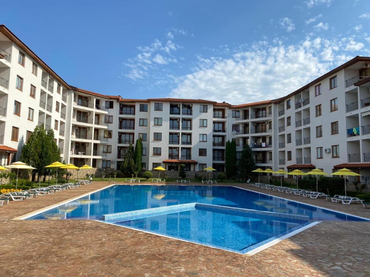 נסבר 3 Room Family Apartment With Pool View מראה חיצוני תמונה