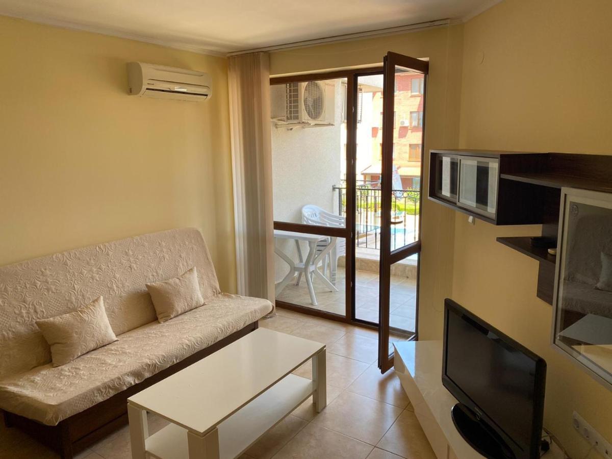 נסבר 3 Room Family Apartment With Pool View מראה חיצוני תמונה