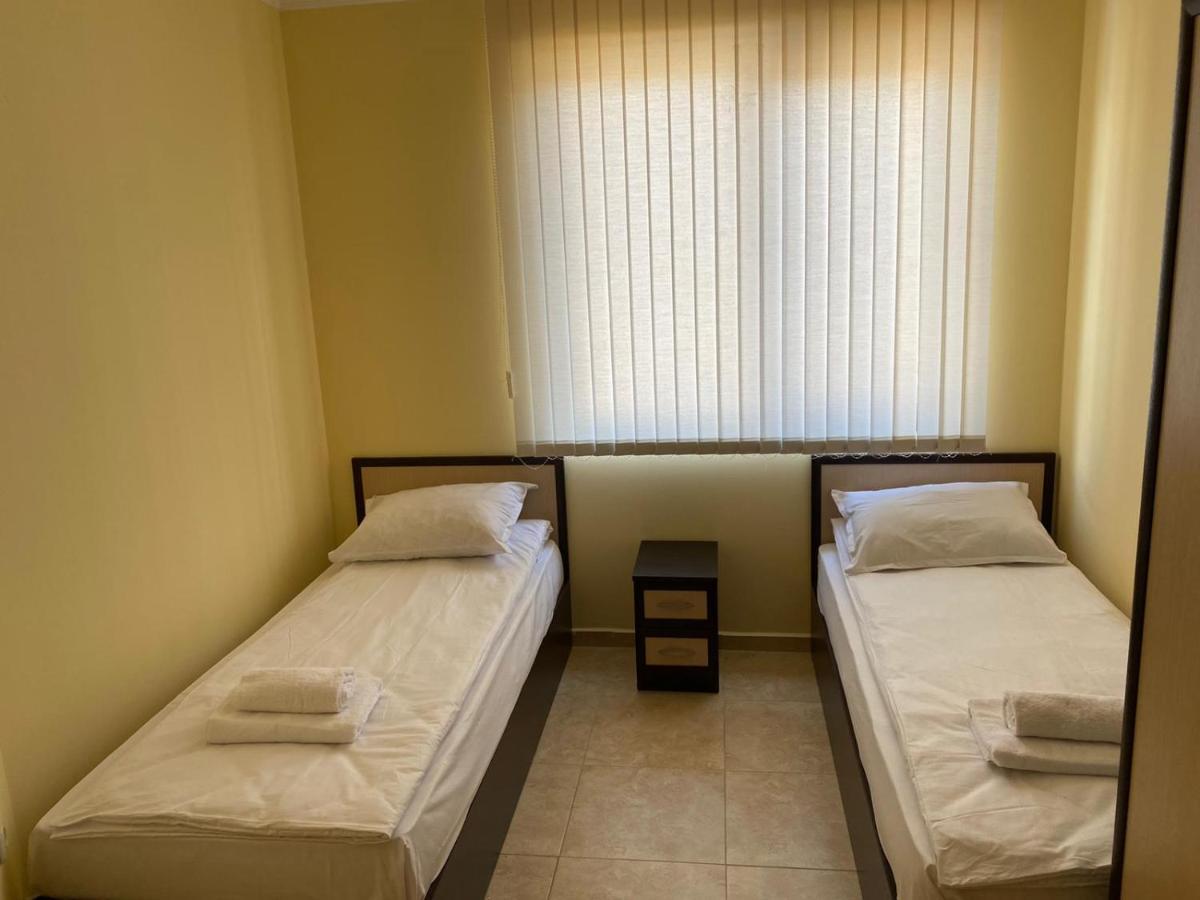 נסבר 3 Room Family Apartment With Pool View מראה חיצוני תמונה